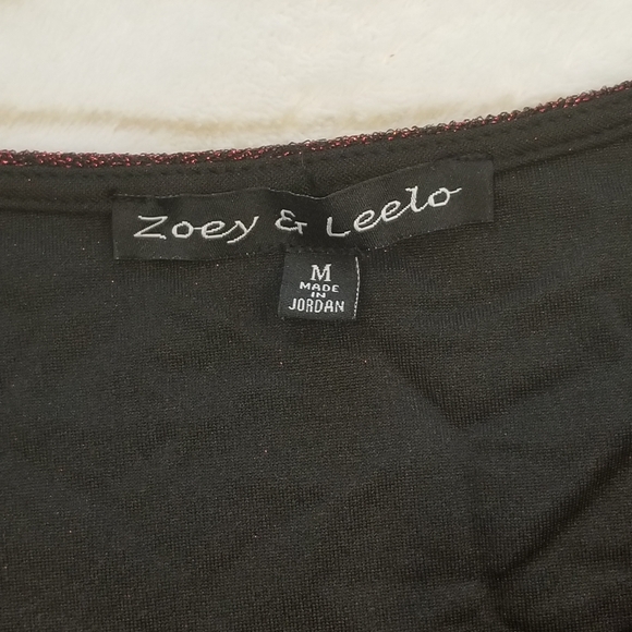 Zoey and Leelo red metallic short sleeve top size Medium - Picture 4 of 12